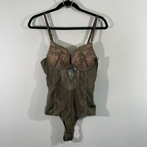 French Affairs Green Lace Push Up Bodysuit Size L NWT